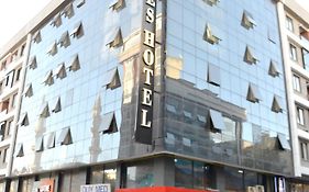 Waves Hotel